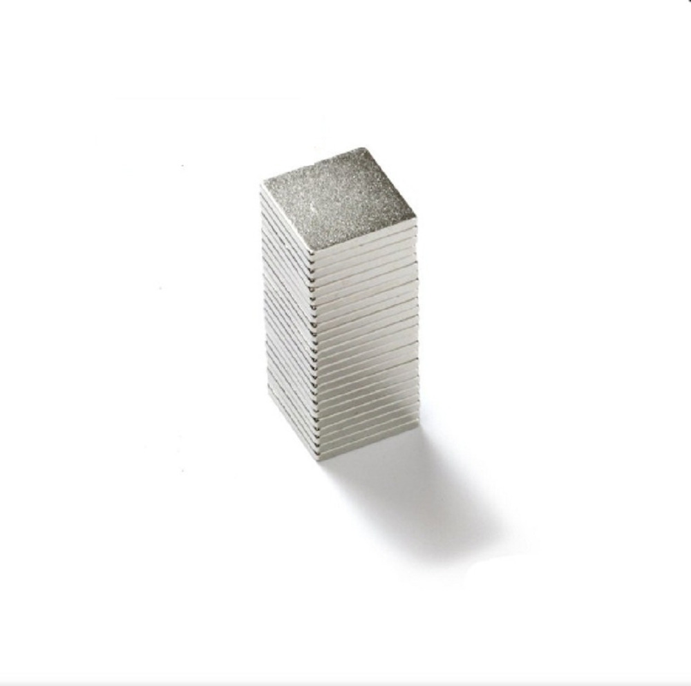 Quince Imanes N52 Neodimio Bloque 10mm X 10mm X 1mm - Imagen 4
